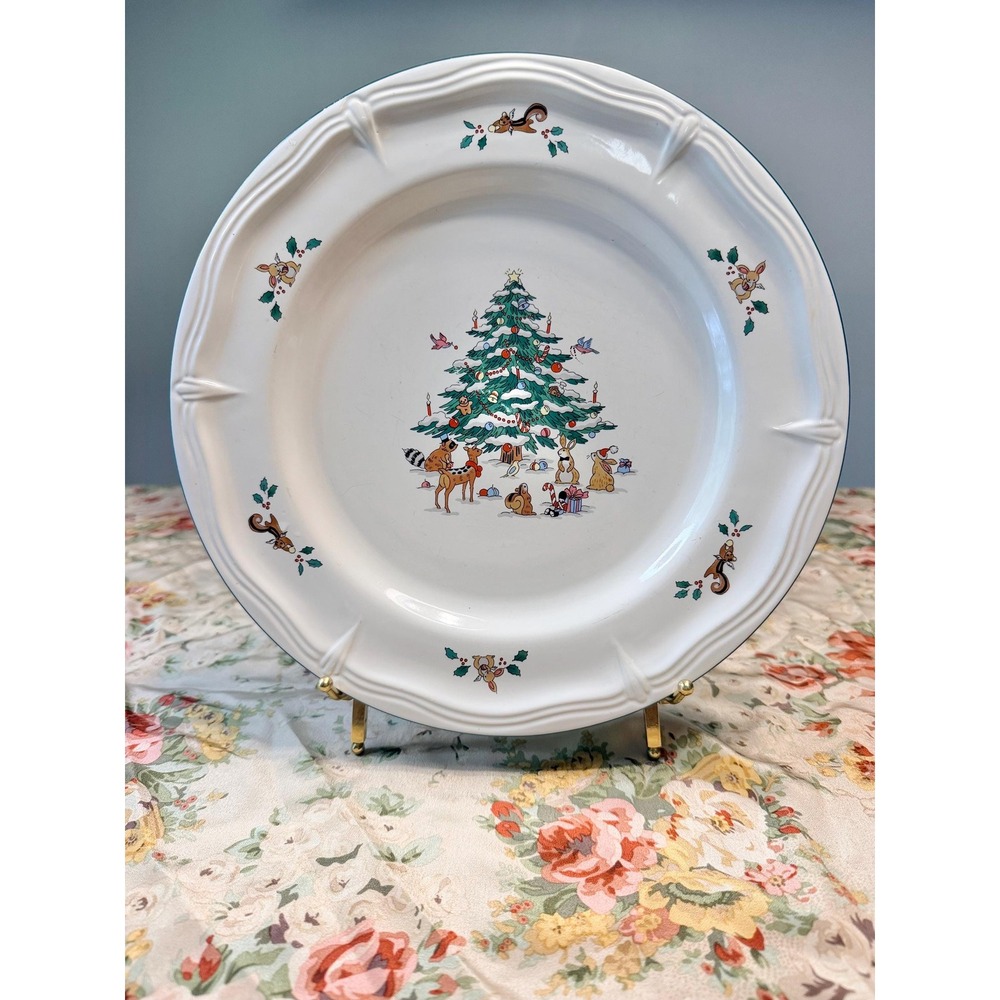 Vintage Woodland Christmas Dinner Plate Miyazaki Creates Animals Retro Decor - Picture 1 of 6
